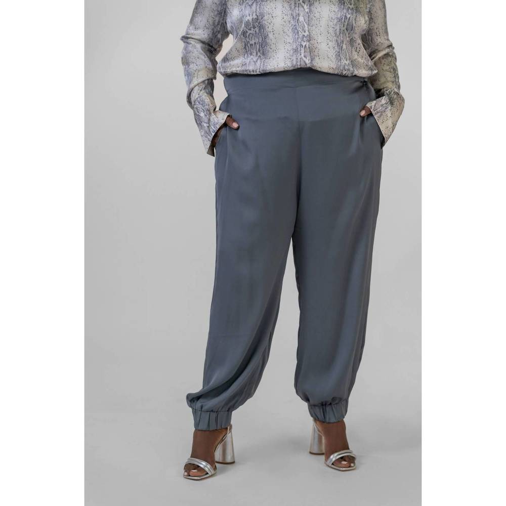 NEW NOUVELLE / SILK95FIVE mara joggers in dark grey